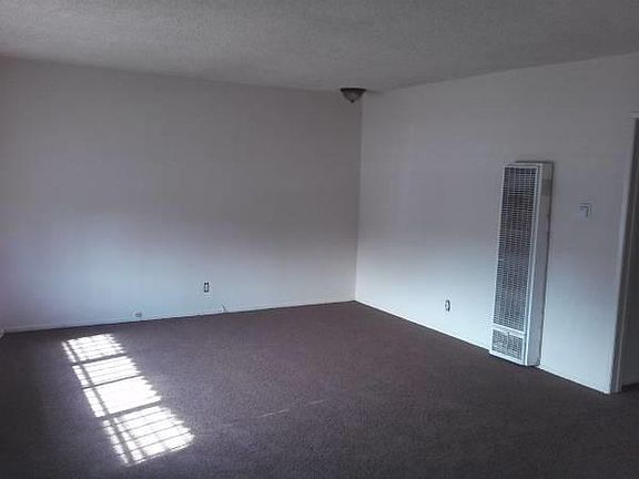 3rd image of 1701 W 60th St