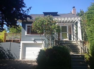 702 NW 58th St, Seattle, WA 98107