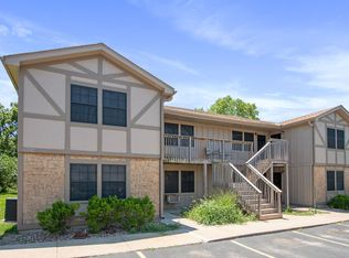 6320 Caenen Lake Rd APT E, Shawnee, KS 66216