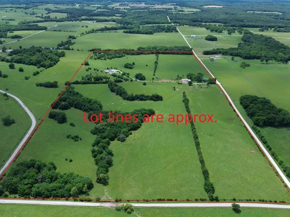 1672 E 355th Road, Bolivar, MO 65613