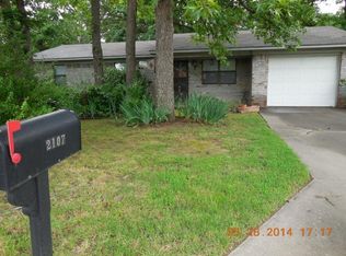 2107 E 14th St, Russellville, AR 72802