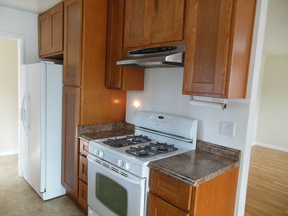 5th image of 6700 Lincoln Oaks Dr