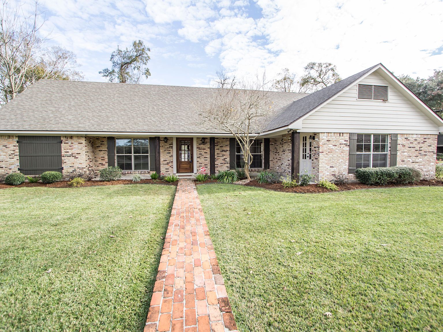 1413 E Bayou Pkwy, Lafayette, LA 70508 Zillow
