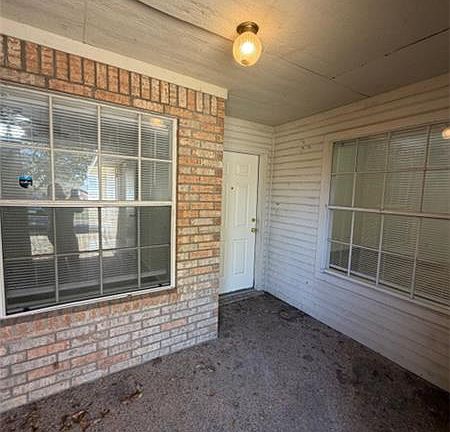 3rd image of 10152 Valencia Dr #B