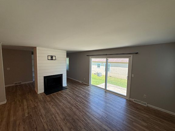 4th image of 904 Bluffway Dr #902