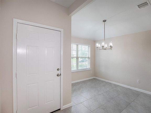 5th image of 8215 Oakleaf Meadow Ct
