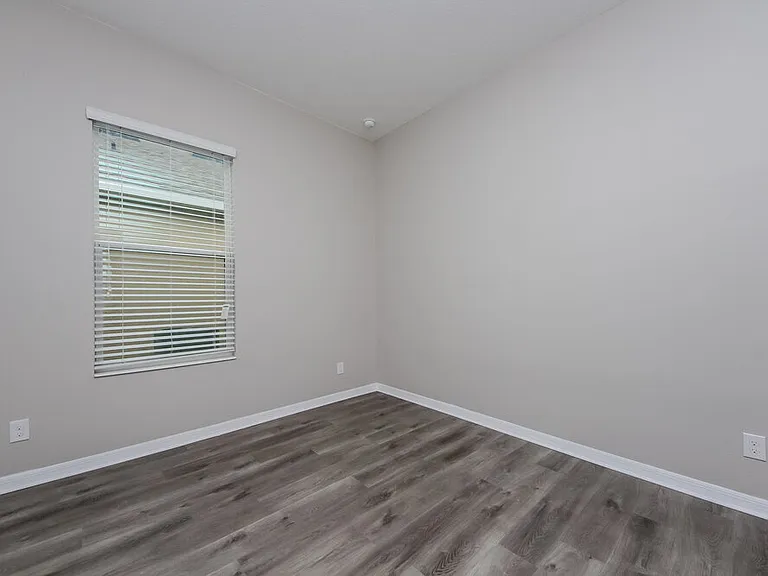 978 Maypole Dr — Photo 12