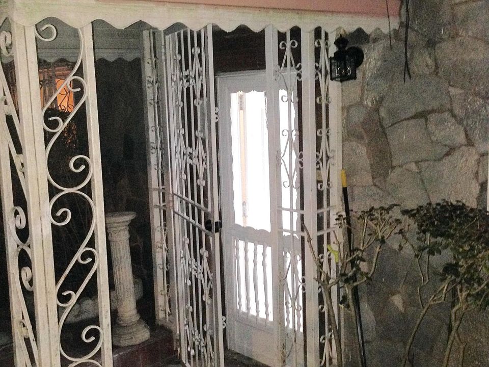 Entrance - wheelchair accessible