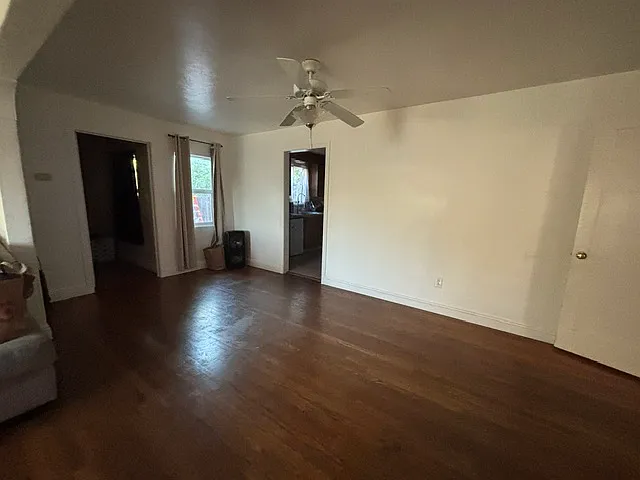 220 Clover St — Photo 2