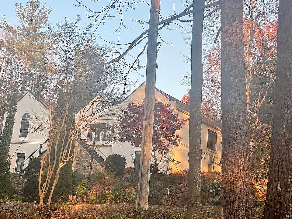 1st image of 214 Ridgeway Dr