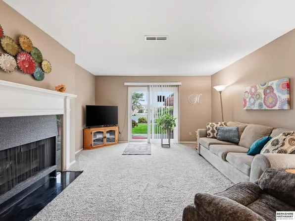 12727 W Dodge Rd APT 109A, Omaha, NE 68154