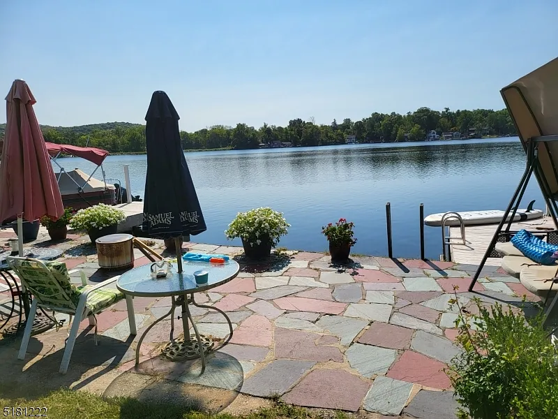 3 bed, 1.0 bath, $2,200 — Photo 4