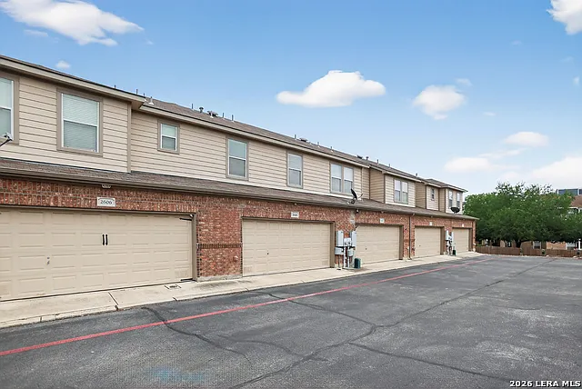 2608 Grayson Way — Photo 30