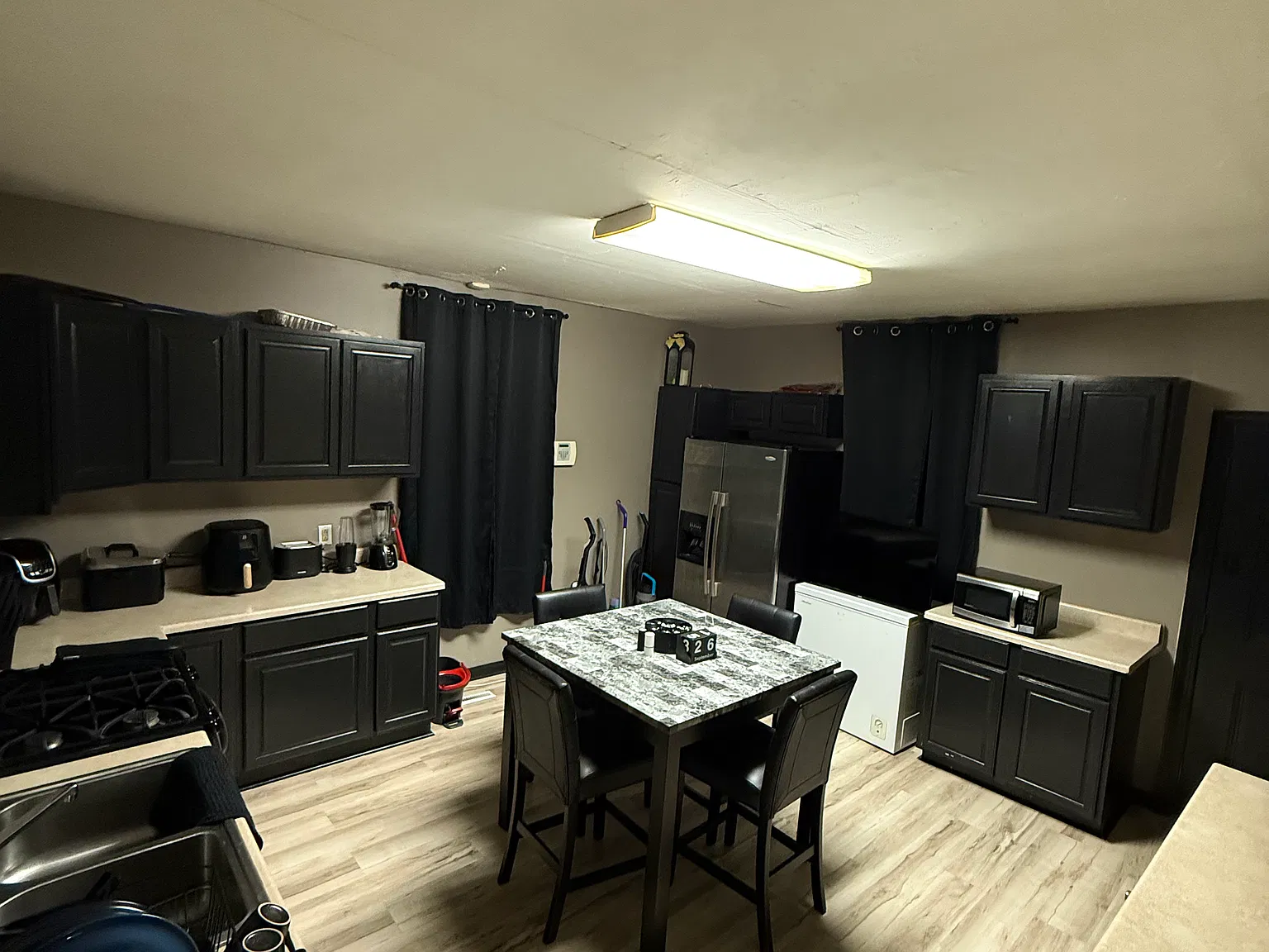 1 bed, 900 sqft, $1,650 — Photo 4