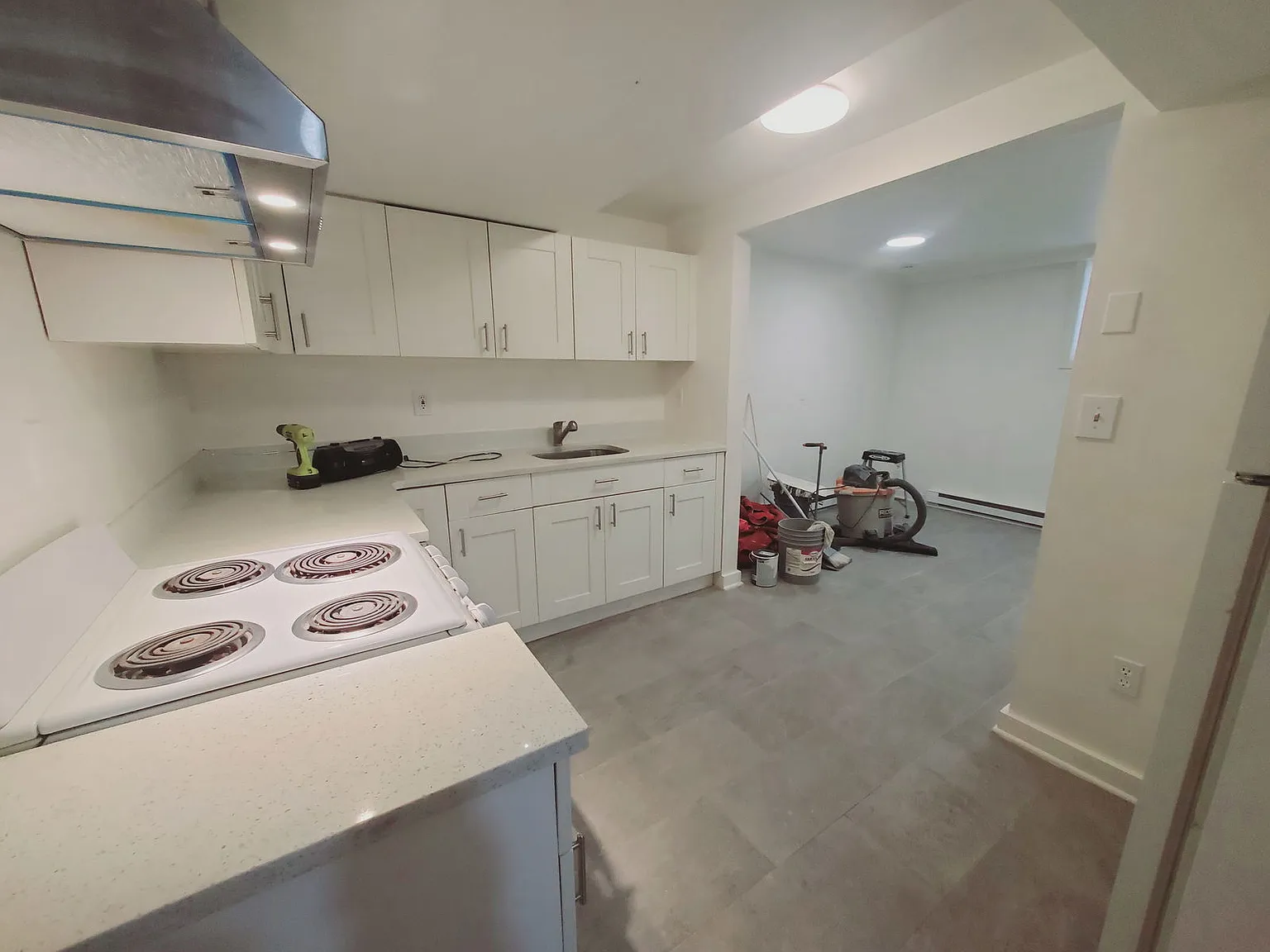 1 bed, 1.0 bath, 575 sqft, $1,799 — Photo 3