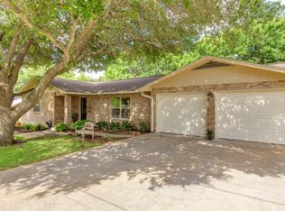 1508 W Trailmoor Dr, Fredericksburg, TX 78624