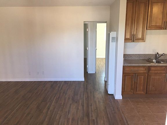 4th image of 1941 Pomona Ave APT 12