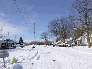 2nd image of 2533 Longview Ave