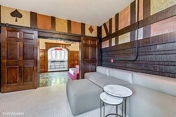 4th image of 1035 W Loyola Ave #607