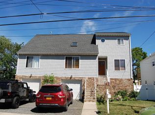 23 Atlantic St, Highlands, NJ 07732