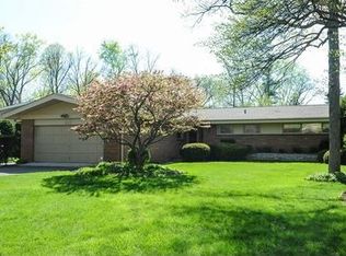 940 Rollingwood Rd, Highland Park, IL 60035