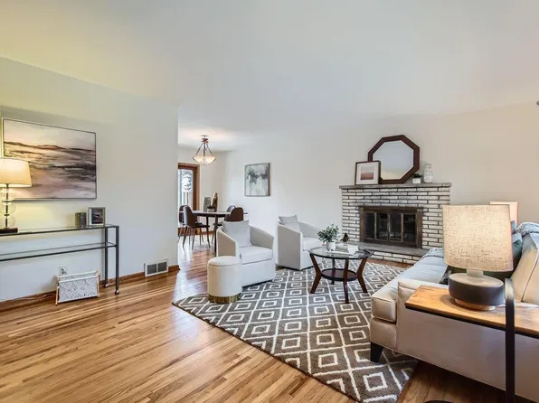 1337 Rest Point Cir, Mound, MN 55364