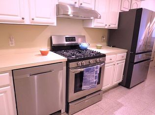 341 92nd St APT 3A, Brooklyn, NY 11209