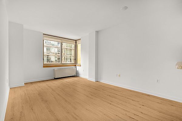 1st image of 35 W 33rd St APT 7E