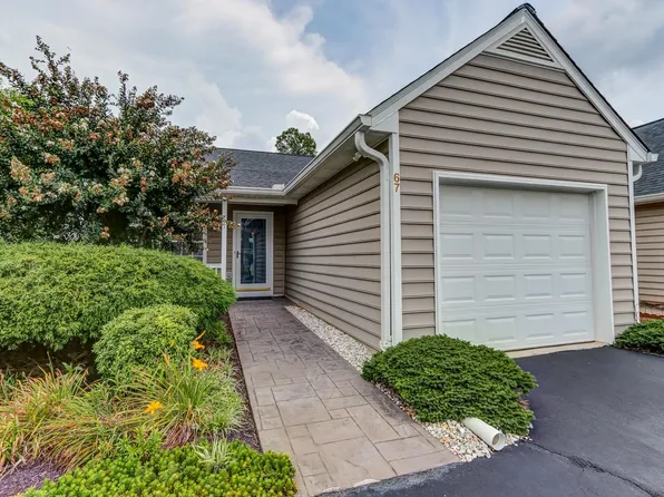 1235 Jefferson Oaks Ct Unit 67, Forest, VA 24551