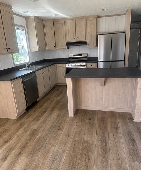 436 Selkirk Dr #436 — Photo 1