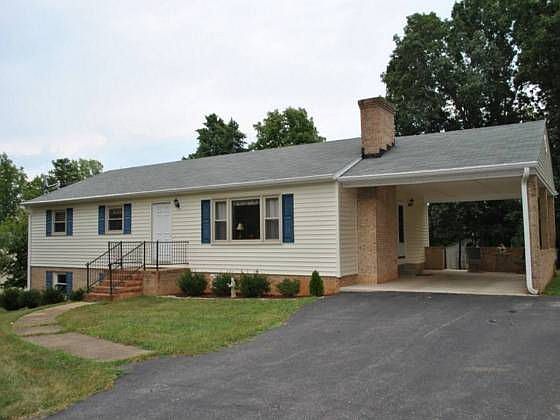 1st image of 32 Hillsman Ln