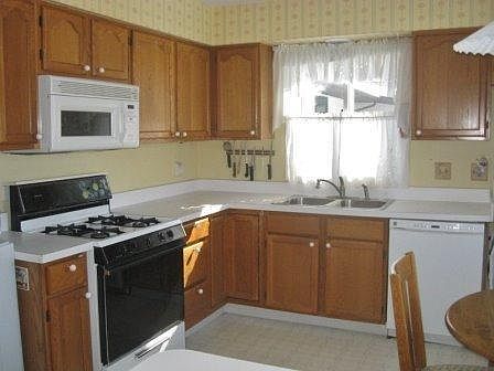 4th image of 3201 Churchview Dr