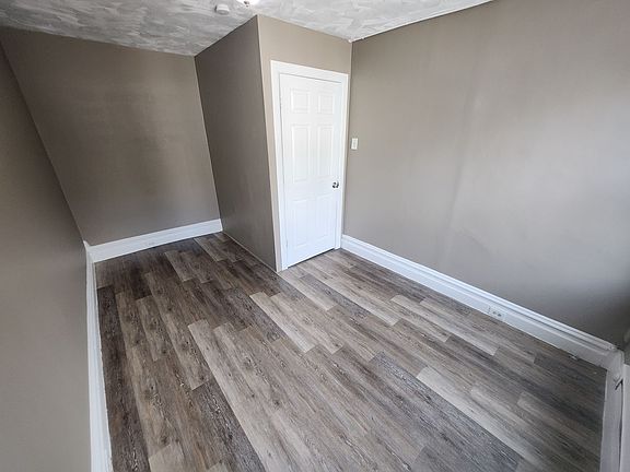 3rd image of 207 N 8th St APT 2
