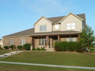 2402 Riverwoods Ln, Bloomington, IL 61704