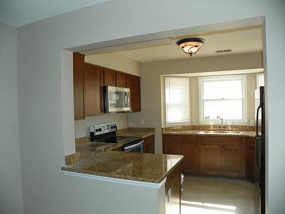 3rd image of 1017-23 Glendale Dr