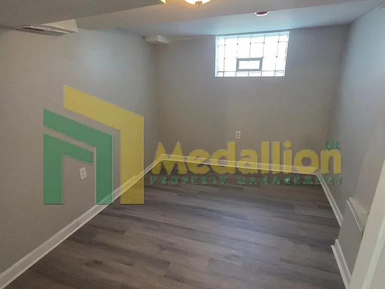 8724 S Eggleston Ave — Photo 15