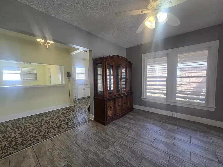 3828 Avenue S 1/2 — Photo 17