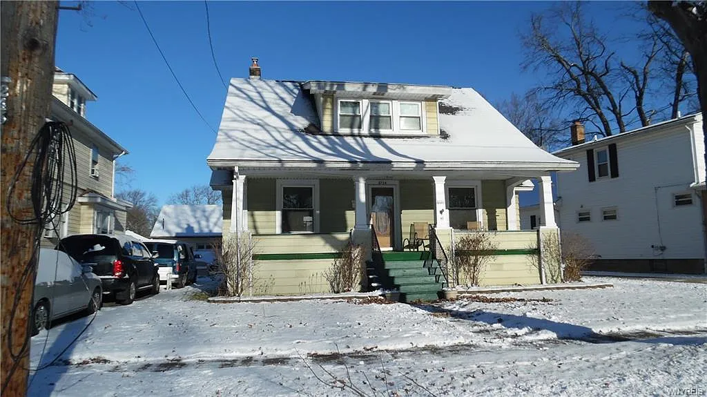 8724 Pershing Ave photo 1