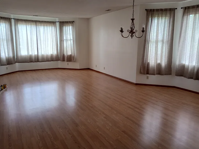 2150 N Nutmeg St — Photo 13