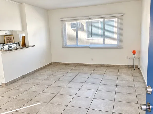 14714 Titus St #43, Panorama City, CA 91402