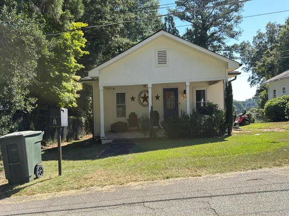 71 Forest Ave, Toccoa, GA 30577