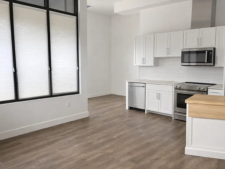 10300 San Pablo Ave #110 — Photo 2