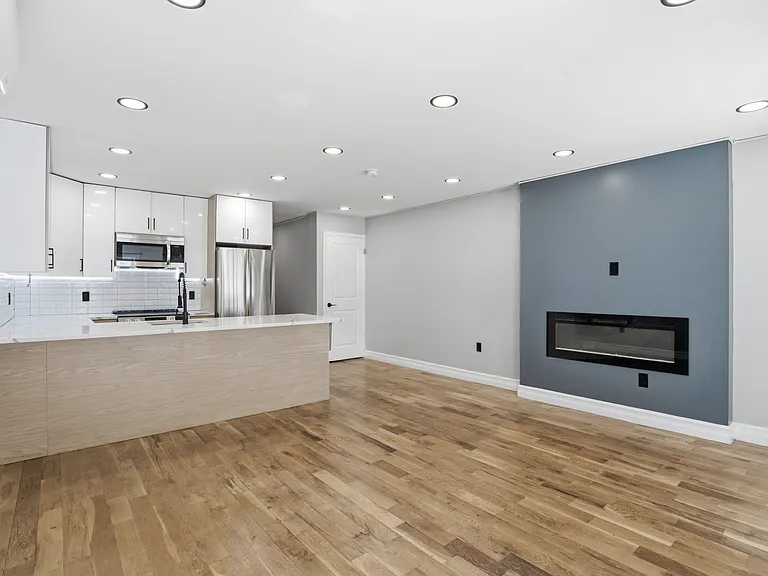 334 E 116th St #GARDEN-LEVEL — Photo 7