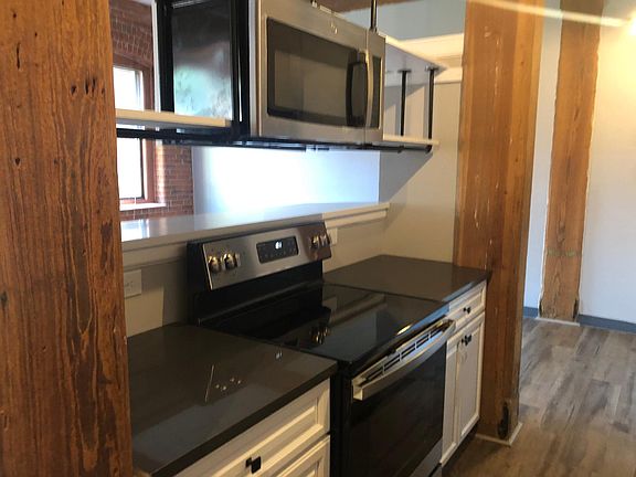 3rd image of 222 Williams St E APT 117