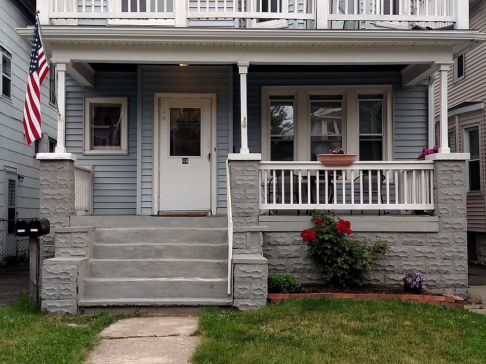 1st image of 44 W Woodside Ave