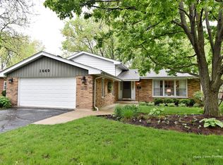 1649 Swallow St, Naperville, IL 60565