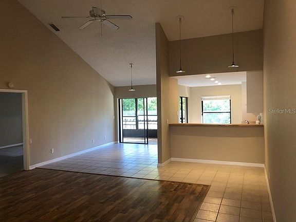 3rd image of 2816 Countrybrook Dr APT 22
