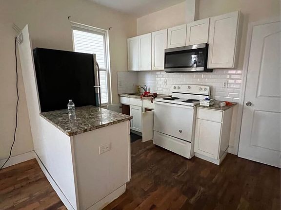 2nd image of 810 E 168th St APT 1