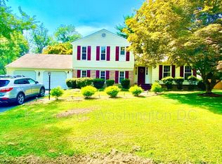 6524 Farmingdale Ct, Rockville, MD 20855