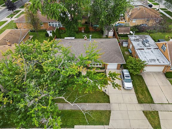 2nd image of 2410 Hawthorne Ave
